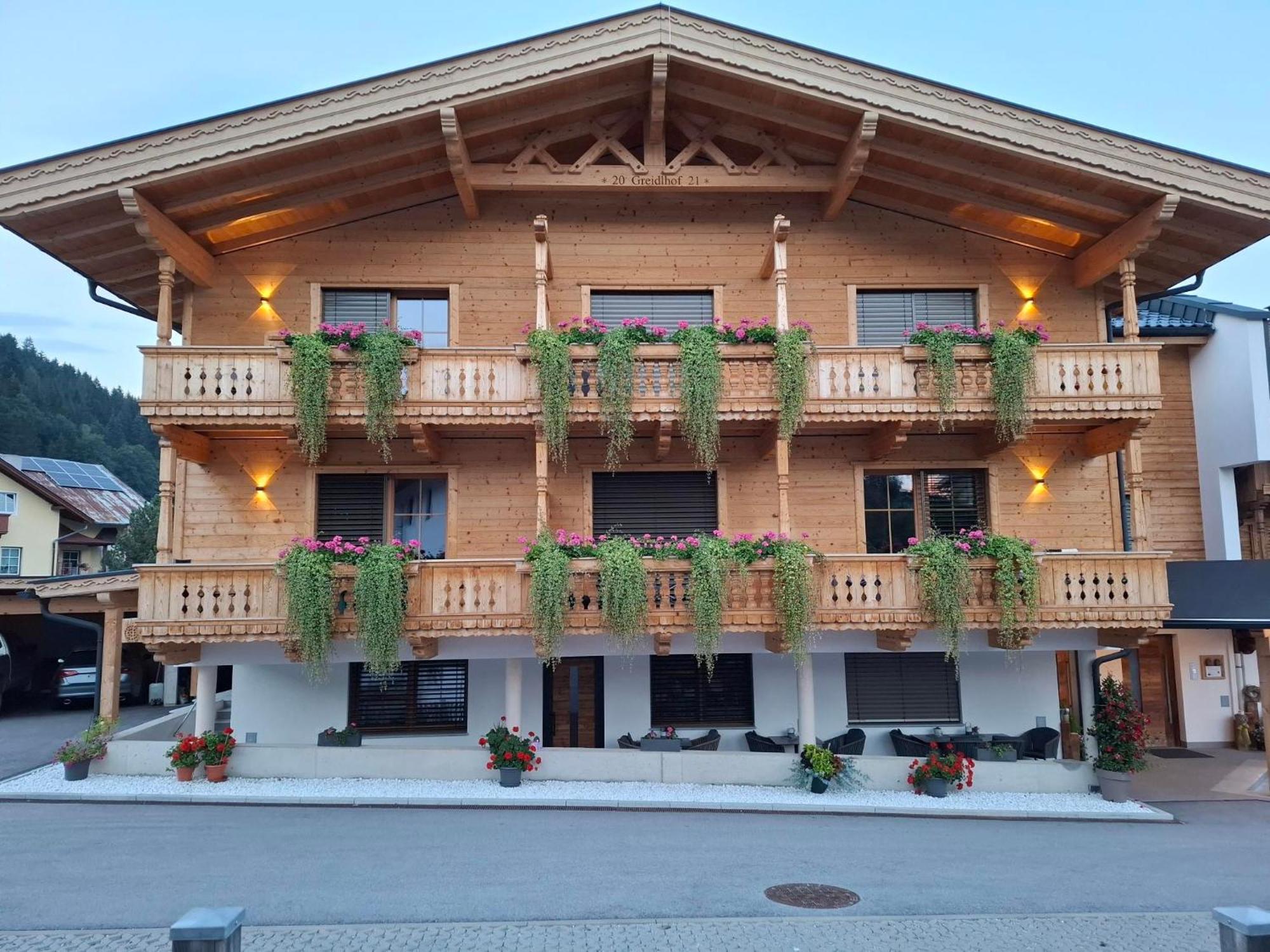 Greidlhof Alpstyle Apartments Fügen Exterior foto
